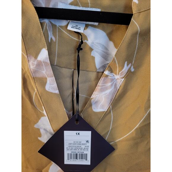 Ava & Viv Light Olive Floral Blouse Long Sleeve Size 1X NWT - NWT - Picture 2 of 3